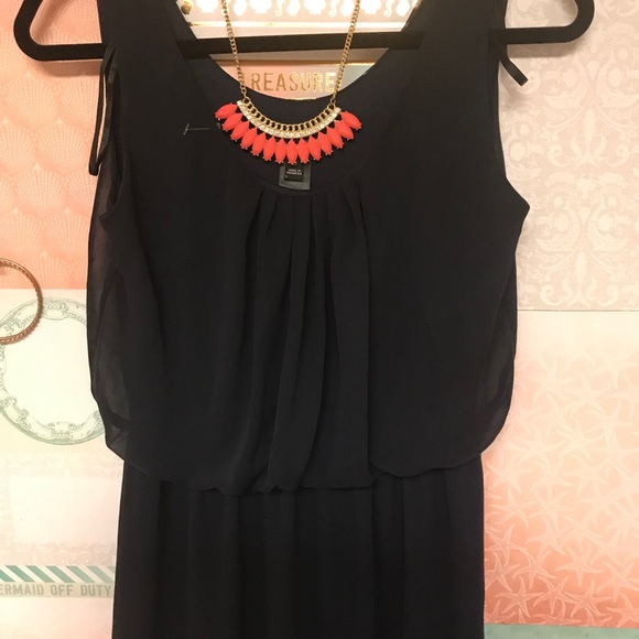 Dress - Picture 4 of 4